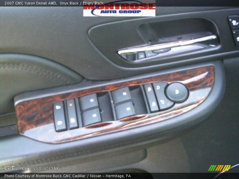 Onyx Black / Ebony Black 2007 GMC Yukon Denali AWD