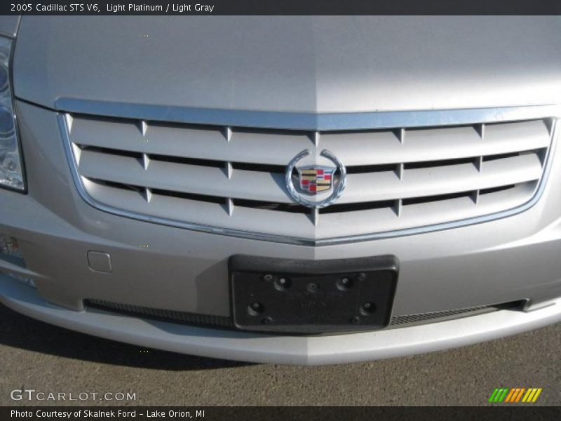 Light Platinum / Light Gray 2005 Cadillac STS V6