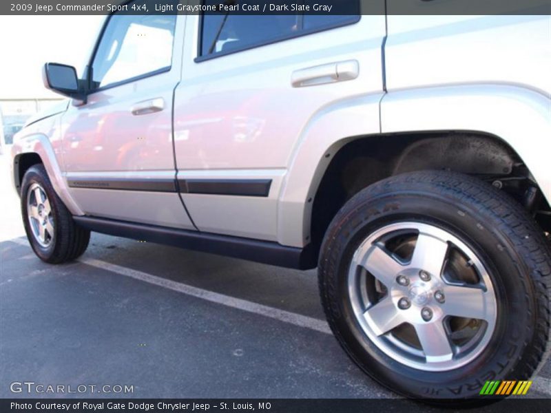 Light Graystone Pearl Coat / Dark Slate Gray 2009 Jeep Commander Sport 4x4
