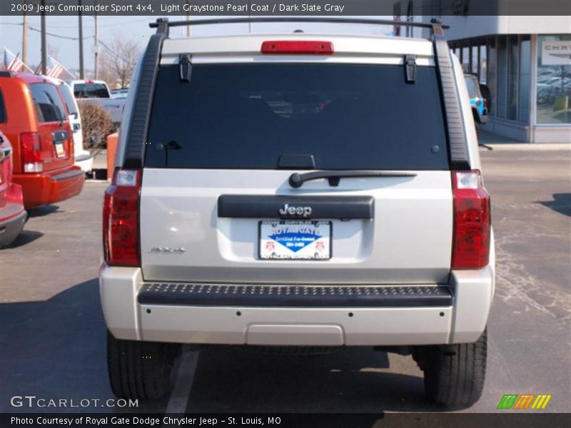 Light Graystone Pearl Coat / Dark Slate Gray 2009 Jeep Commander Sport 4x4