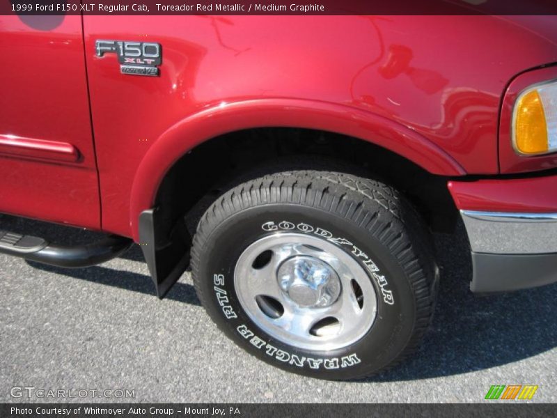 Toreador Red Metallic / Medium Graphite 1999 Ford F150 XLT Regular Cab