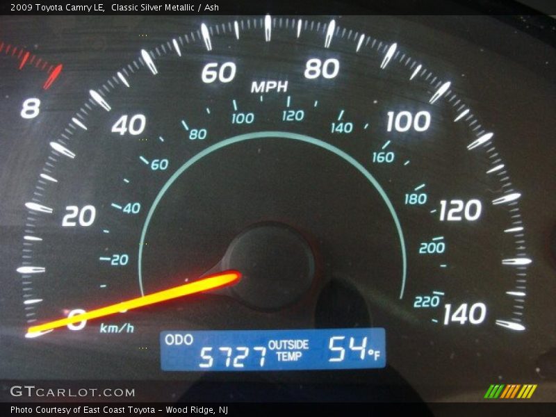 Classic Silver Metallic / Ash 2009 Toyota Camry LE