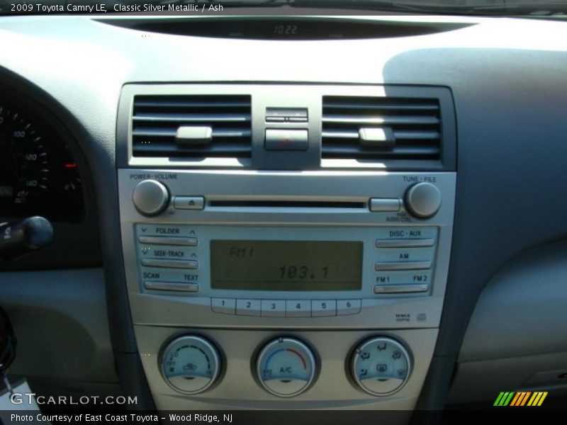 Classic Silver Metallic / Ash 2009 Toyota Camry LE