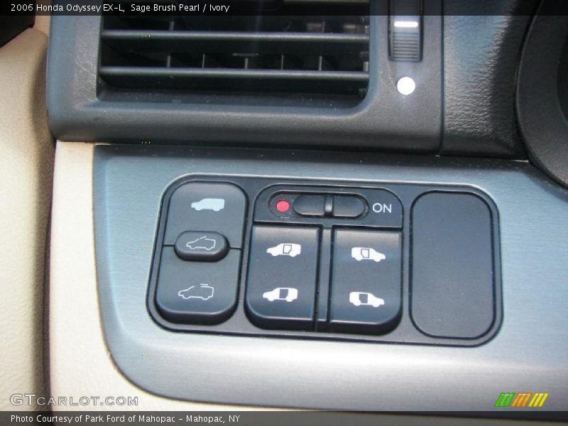 Sage Brush Pearl / Ivory 2006 Honda Odyssey EX-L
