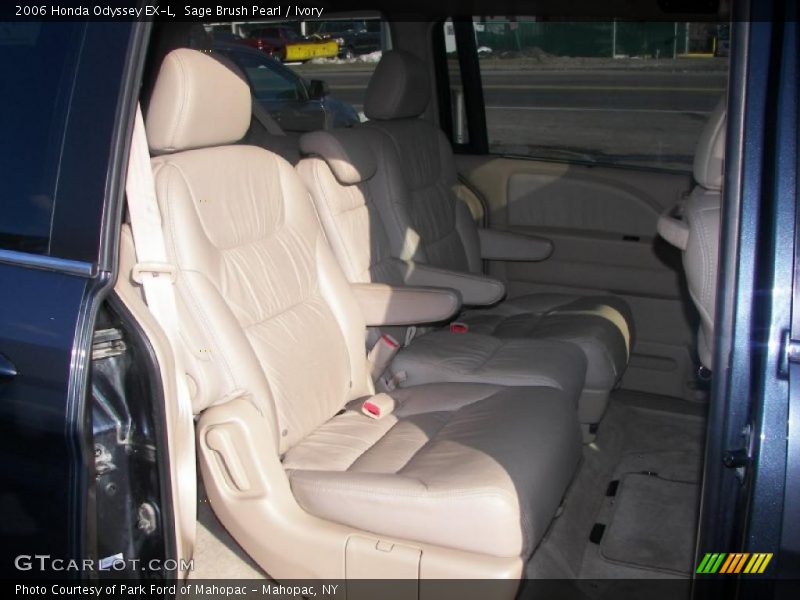 Sage Brush Pearl / Ivory 2006 Honda Odyssey EX-L