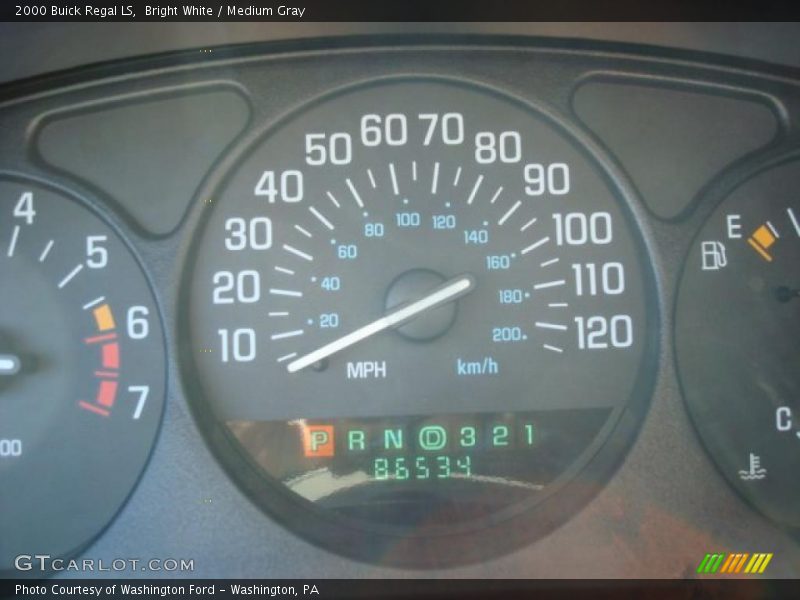 Bright White / Medium Gray 2000 Buick Regal LS