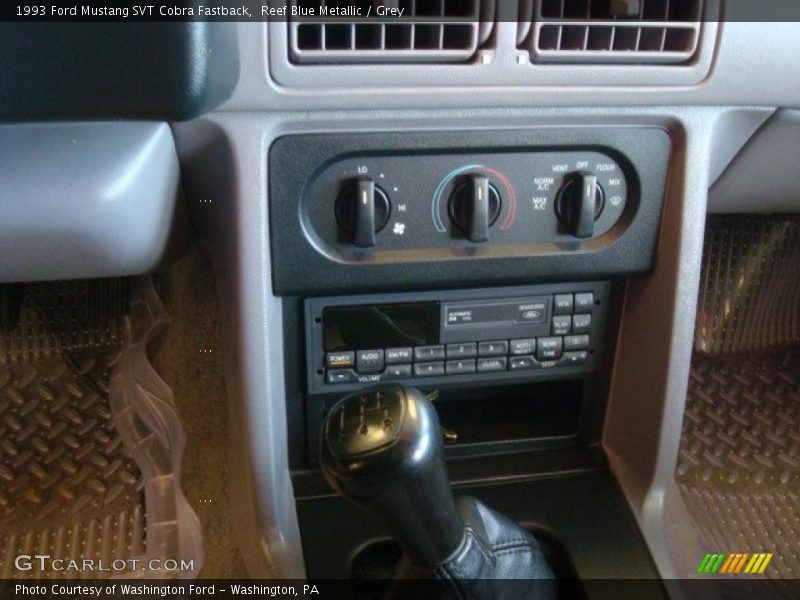 Controls of 1993 Mustang SVT Cobra Fastback