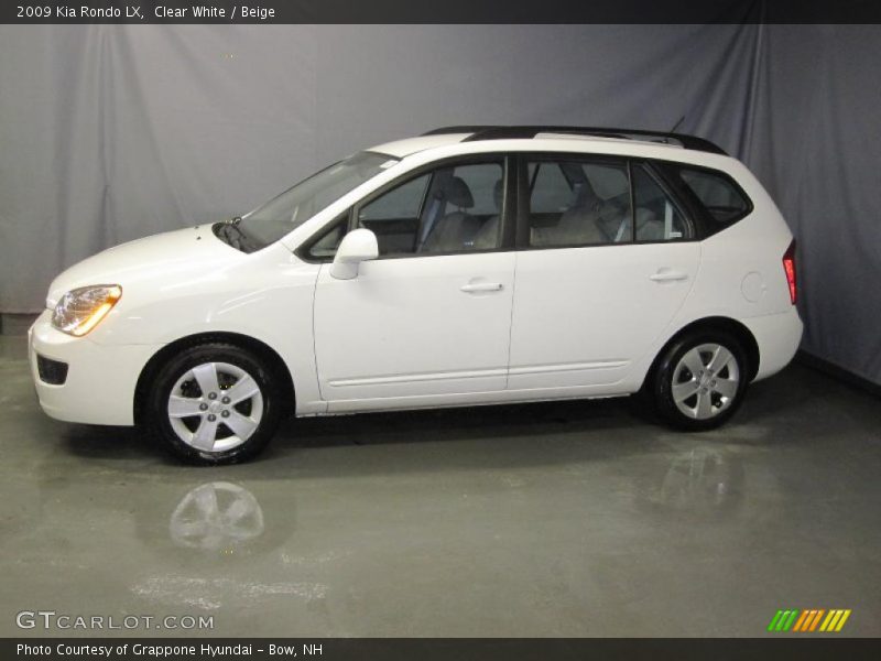 Clear White / Beige 2009 Kia Rondo LX