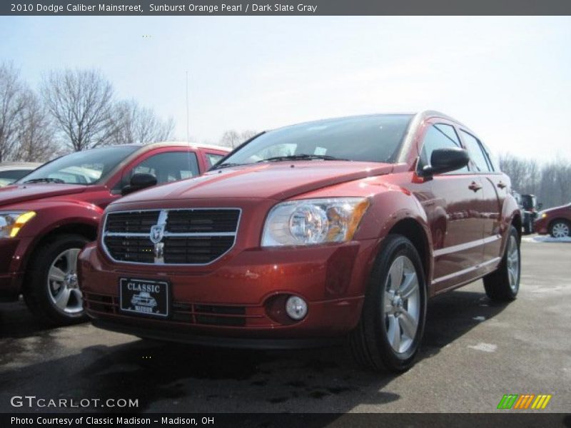 Sunburst Orange Pearl / Dark Slate Gray 2010 Dodge Caliber Mainstreet