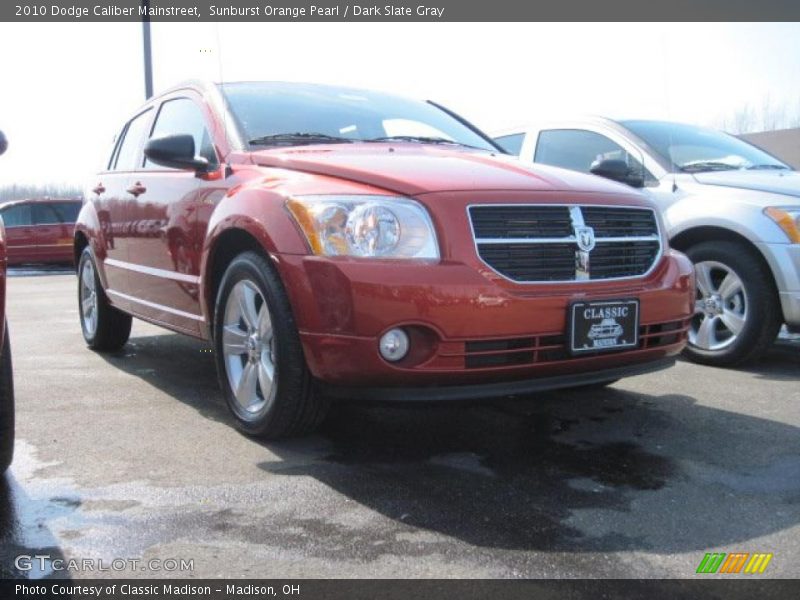 Sunburst Orange Pearl / Dark Slate Gray 2010 Dodge Caliber Mainstreet