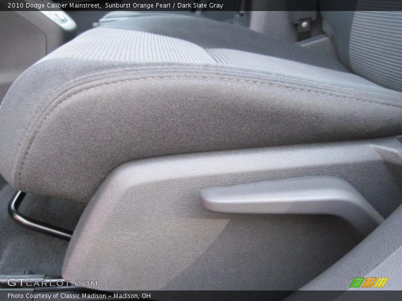 Sunburst Orange Pearl / Dark Slate Gray 2010 Dodge Caliber Mainstreet