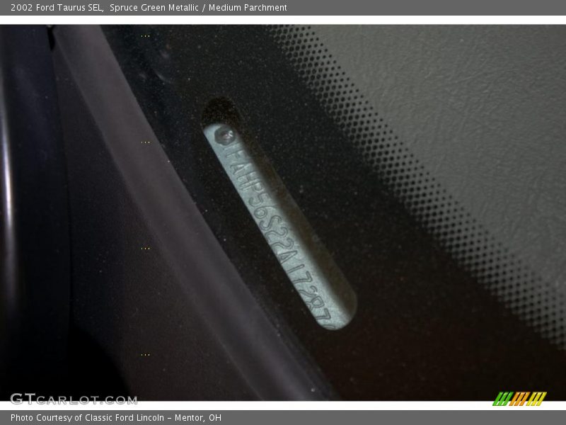 Spruce Green Metallic / Medium Parchment 2002 Ford Taurus SEL