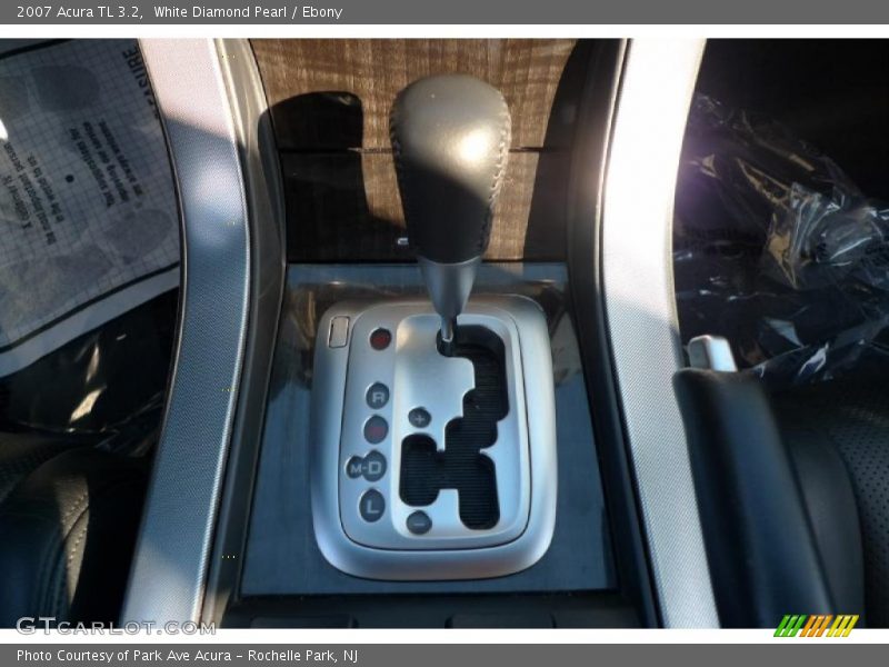 White Diamond Pearl / Ebony 2007 Acura TL 3.2