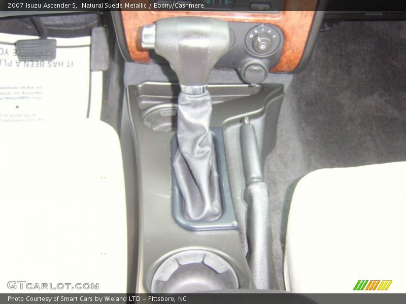 Natural Suede Metallic / Ebony/Cashmere 2007 Isuzu Ascender S