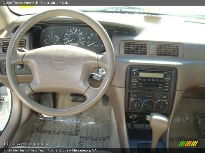Super White / Oak 2000 Toyota Camry LE