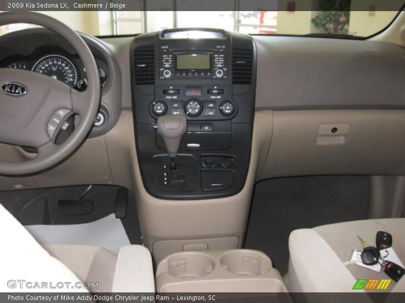 Cashmere / Beige 2009 Kia Sedona LX