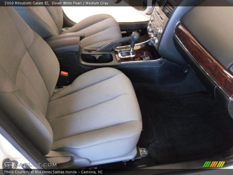 Dover White Pearl / Medium Gray 2009 Mitsubishi Galant ES