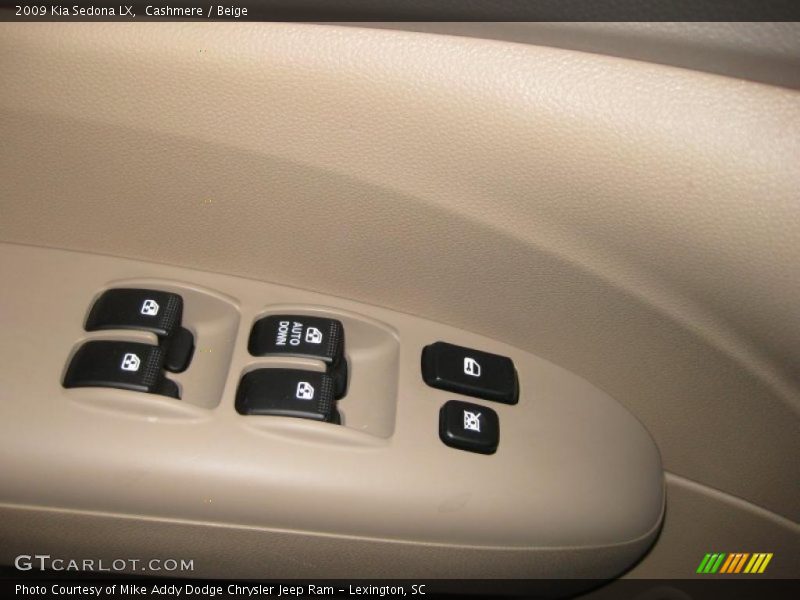 Cashmere / Beige 2009 Kia Sedona LX