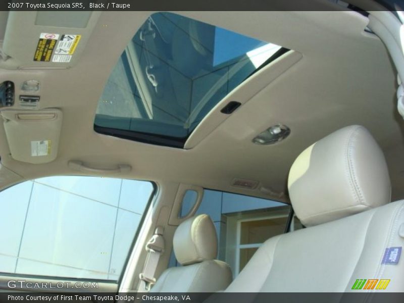 Black / Taupe 2007 Toyota Sequoia SR5
