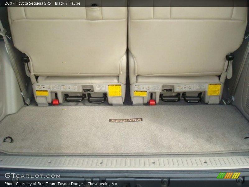 Black / Taupe 2007 Toyota Sequoia SR5