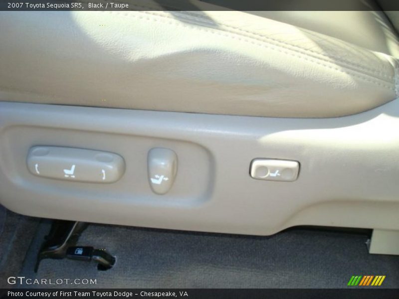 Black / Taupe 2007 Toyota Sequoia SR5