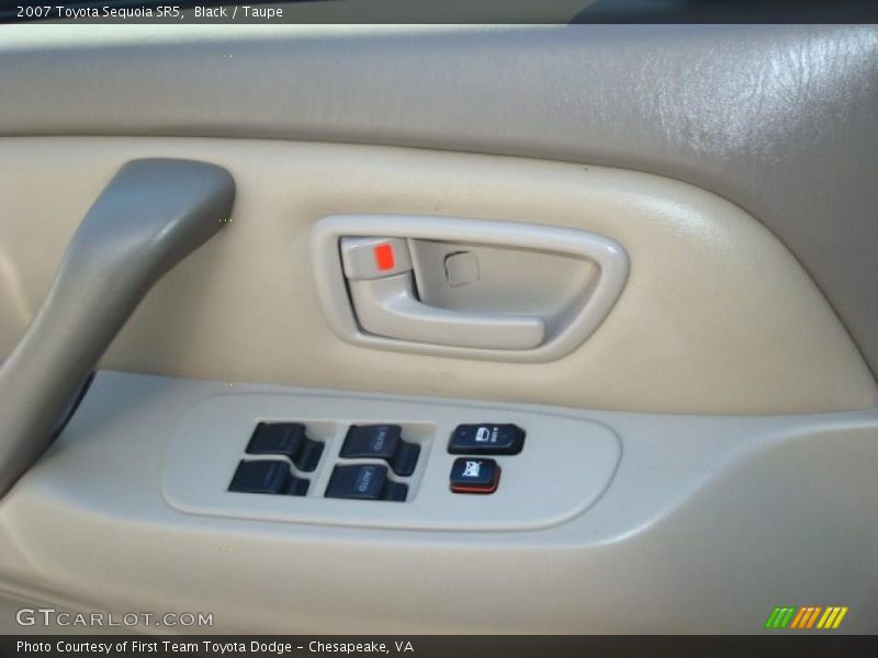 Black / Taupe 2007 Toyota Sequoia SR5