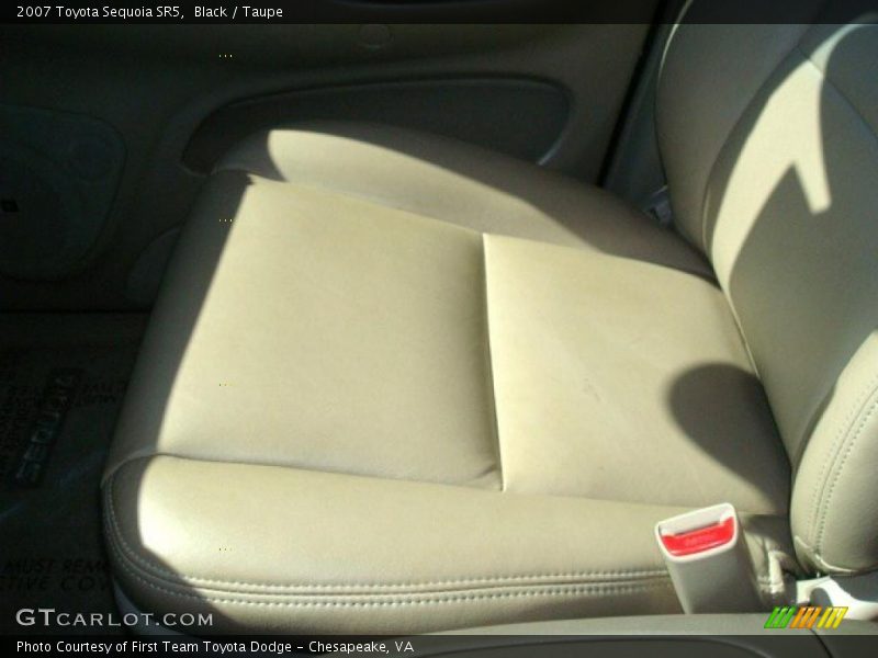 Black / Taupe 2007 Toyota Sequoia SR5