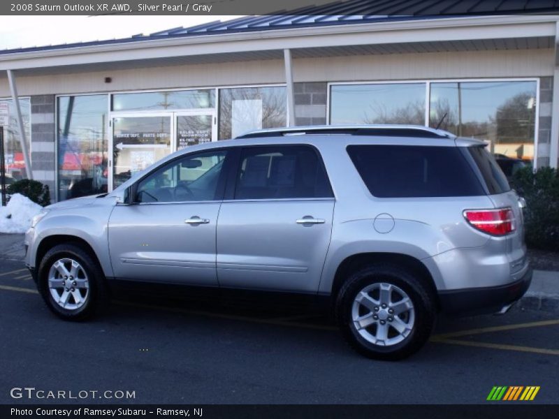 Silver Pearl / Gray 2008 Saturn Outlook XR AWD