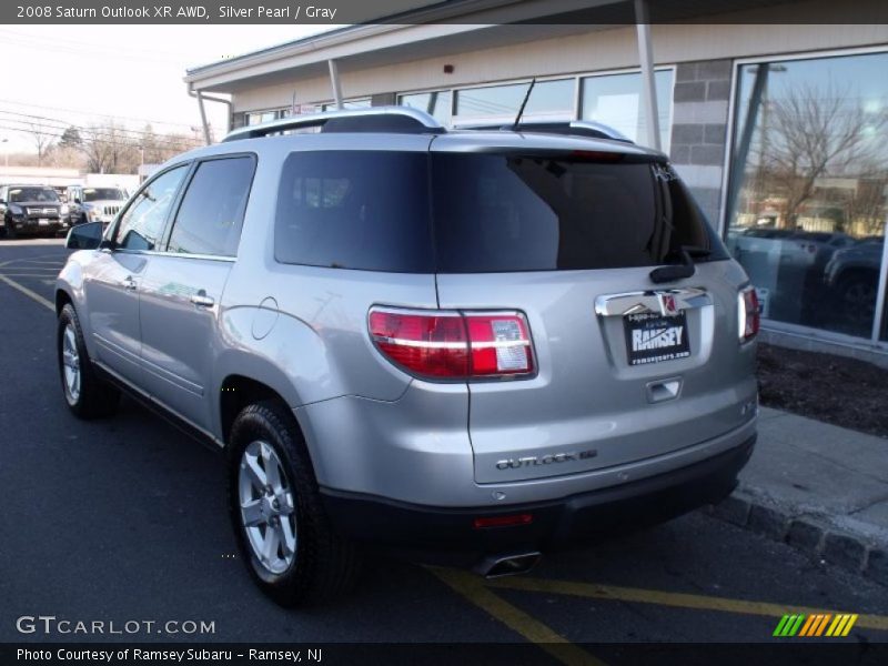 Silver Pearl / Gray 2008 Saturn Outlook XR AWD