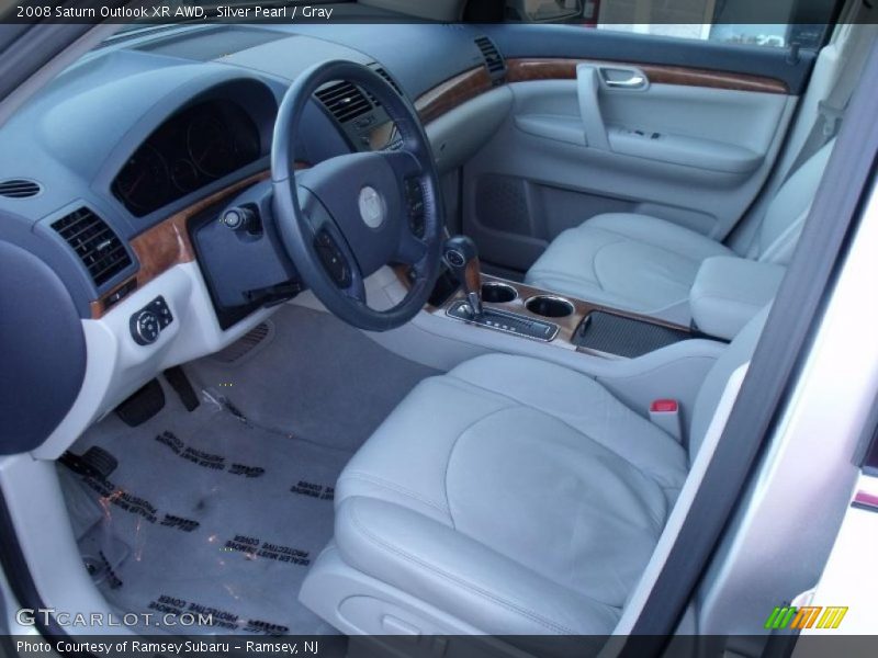 Silver Pearl / Gray 2008 Saturn Outlook XR AWD