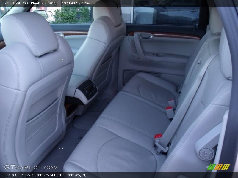 Silver Pearl / Gray 2008 Saturn Outlook XR AWD