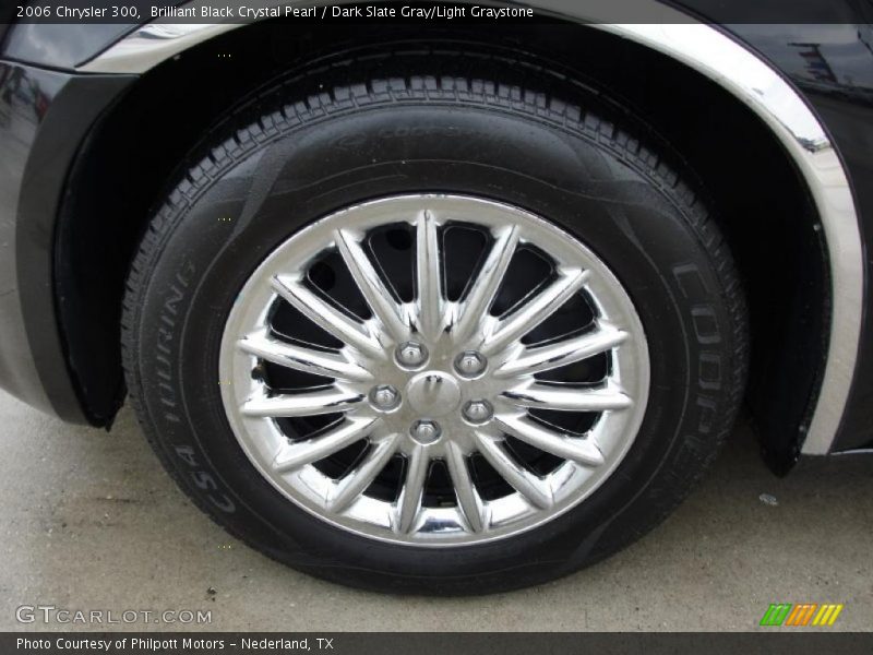 Brilliant Black Crystal Pearl / Dark Slate Gray/Light Graystone 2006 Chrysler 300