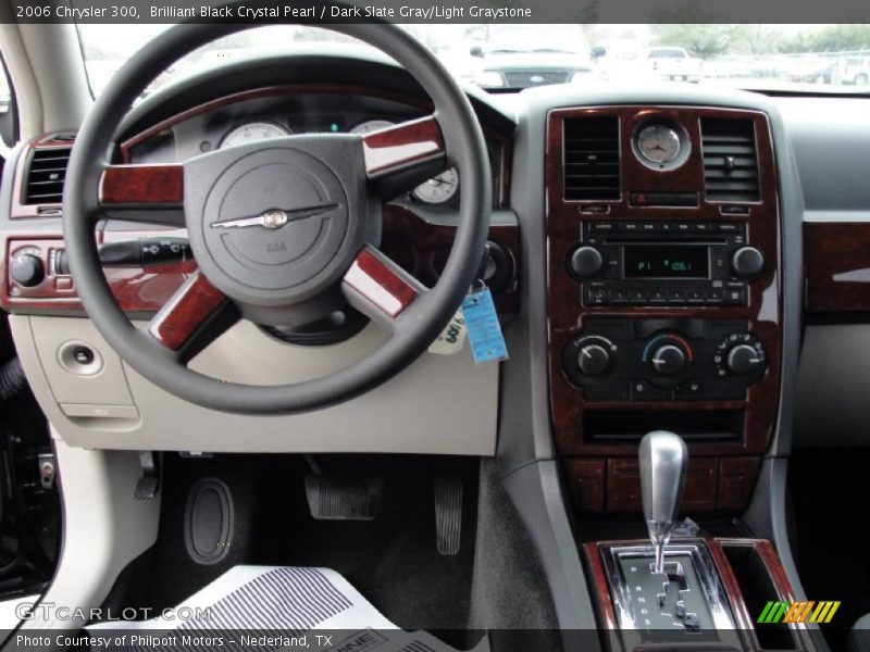 Brilliant Black Crystal Pearl / Dark Slate Gray/Light Graystone 2006 Chrysler 300