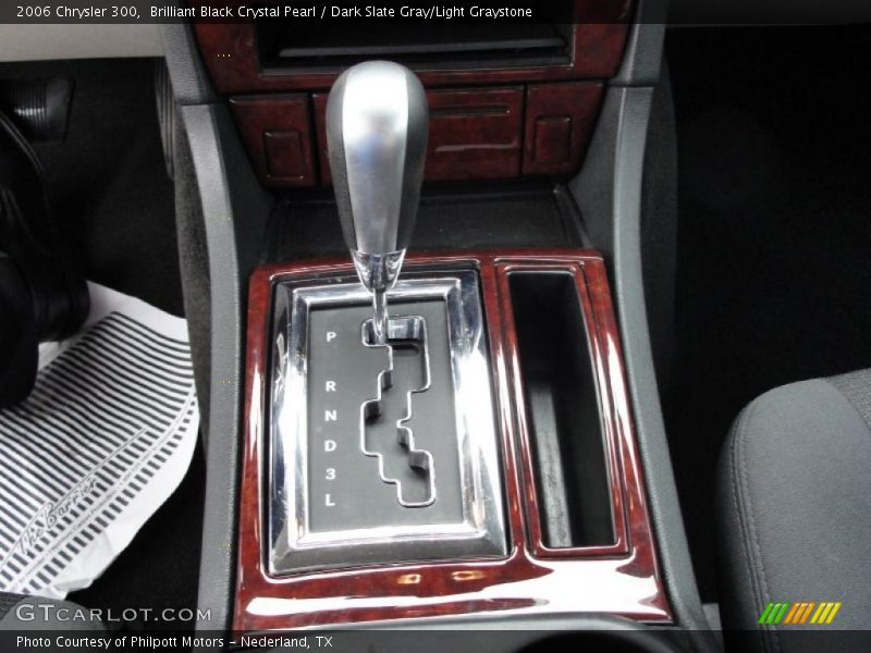Brilliant Black Crystal Pearl / Dark Slate Gray/Light Graystone 2006 Chrysler 300