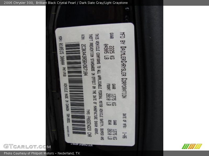Brilliant Black Crystal Pearl / Dark Slate Gray/Light Graystone 2006 Chrysler 300