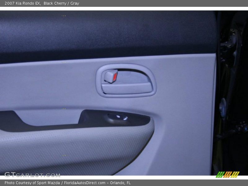 Black Cherry / Gray 2007 Kia Rondo EX