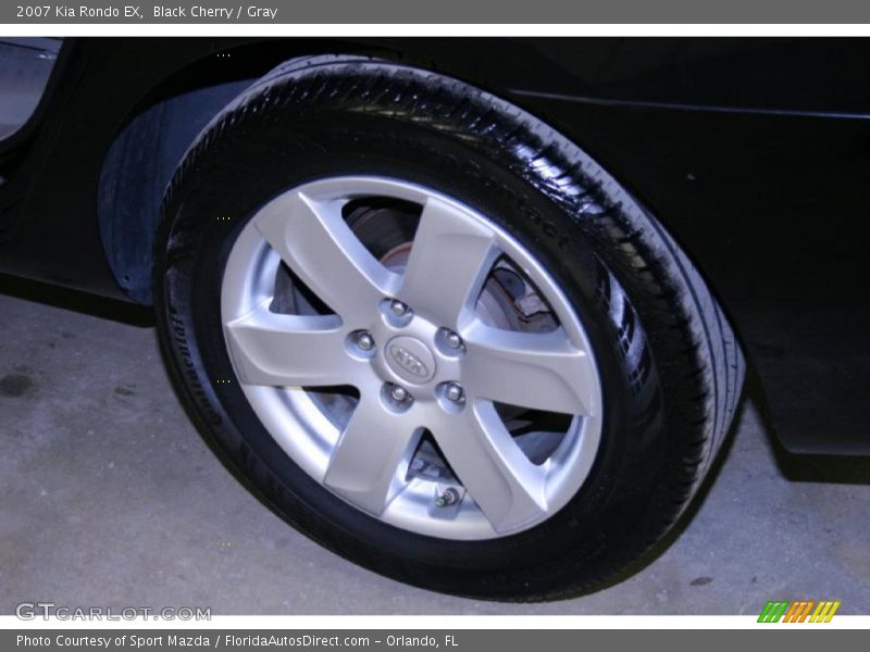 Black Cherry / Gray 2007 Kia Rondo EX