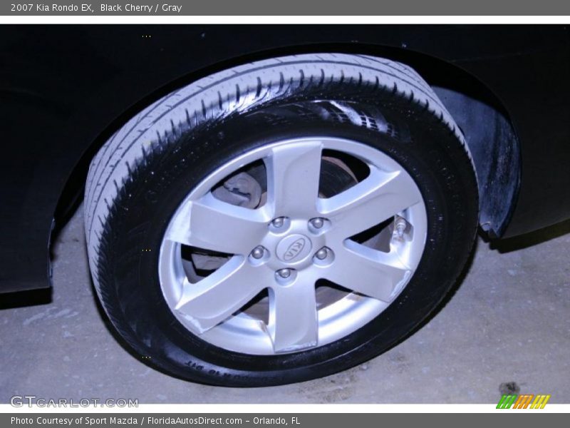 Black Cherry / Gray 2007 Kia Rondo EX