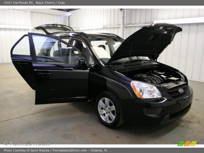 Black Cherry / Gray 2007 Kia Rondo EX