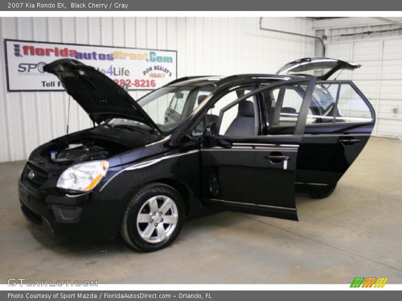 Black Cherry / Gray 2007 Kia Rondo EX