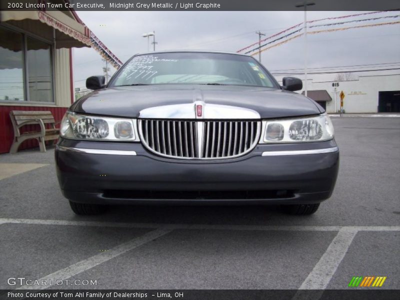 Midnight Grey Metallic / Light Graphite 2002 Lincoln Town Car Executive