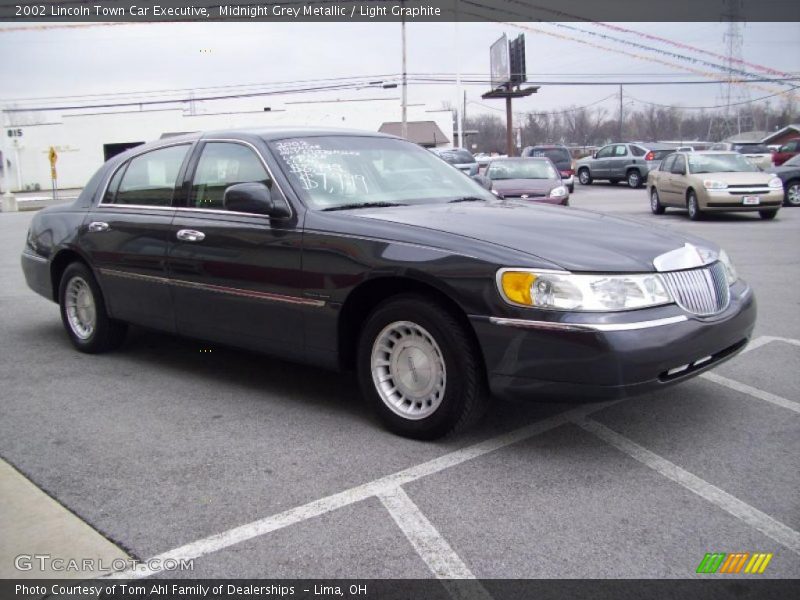 Midnight Grey Metallic / Light Graphite 2002 Lincoln Town Car Executive