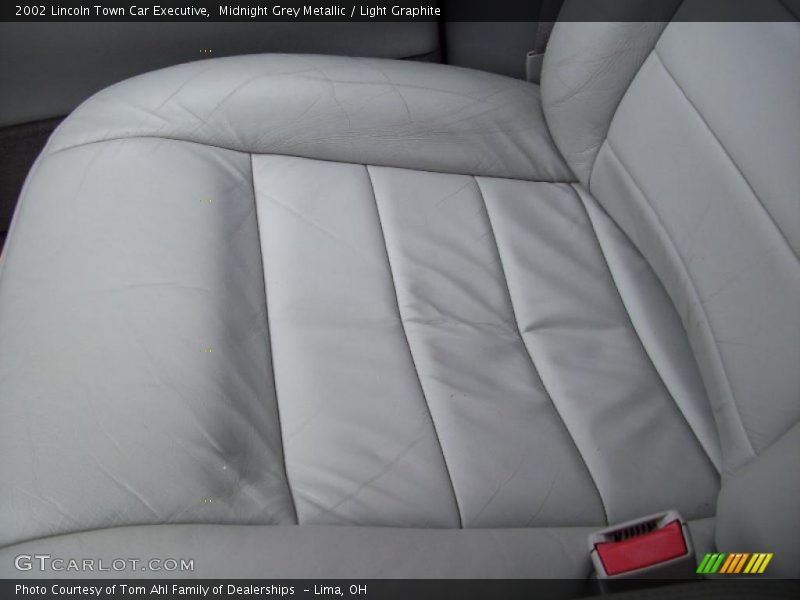 Midnight Grey Metallic / Light Graphite 2002 Lincoln Town Car Executive