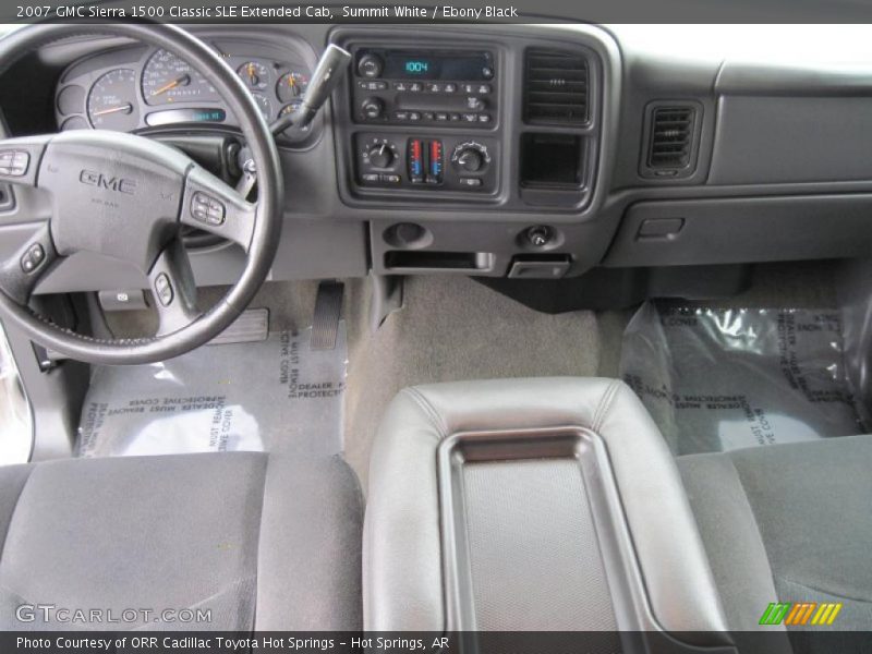 Summit White / Ebony Black 2007 GMC Sierra 1500 Classic SLE Extended Cab