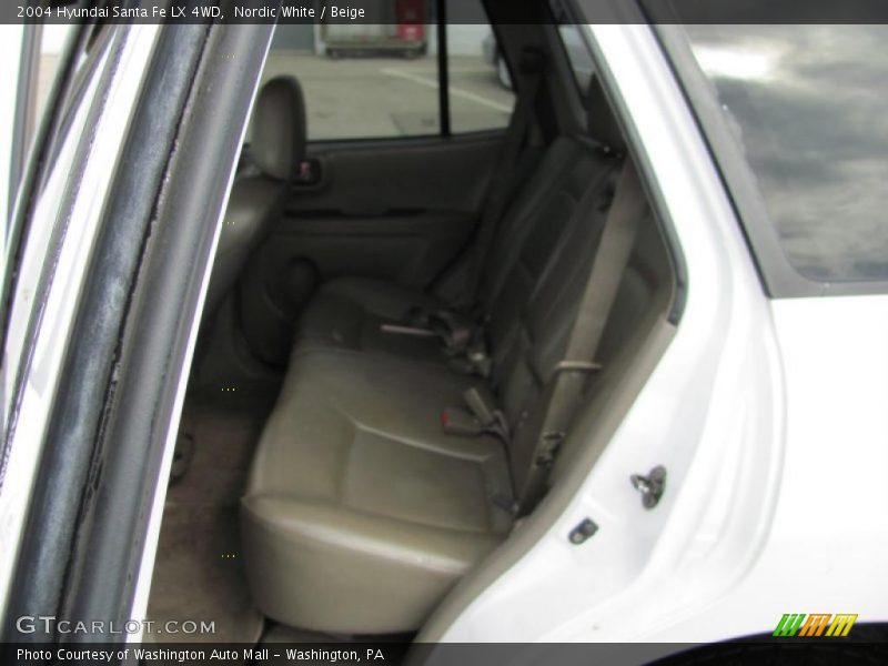 Nordic White / Beige 2004 Hyundai Santa Fe LX 4WD
