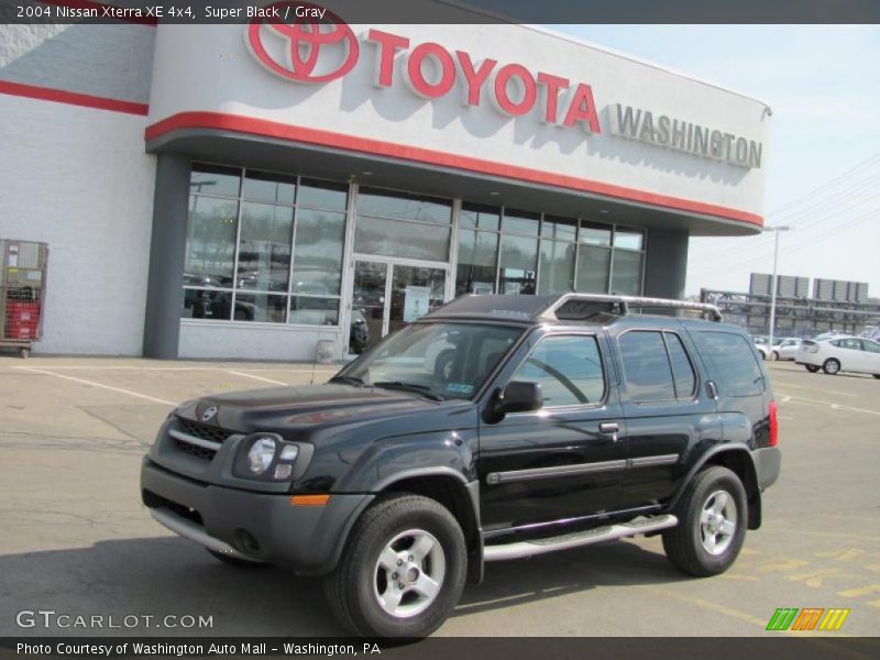 Super Black / Gray 2004 Nissan Xterra XE 4x4