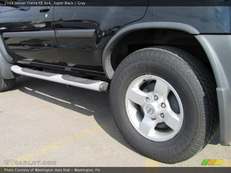 Super Black / Gray 2004 Nissan Xterra XE 4x4
