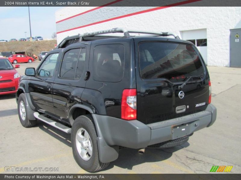 Super Black / Gray 2004 Nissan Xterra XE 4x4