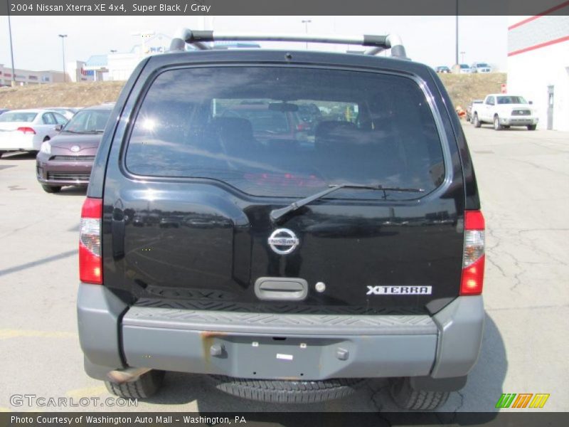 Super Black / Gray 2004 Nissan Xterra XE 4x4