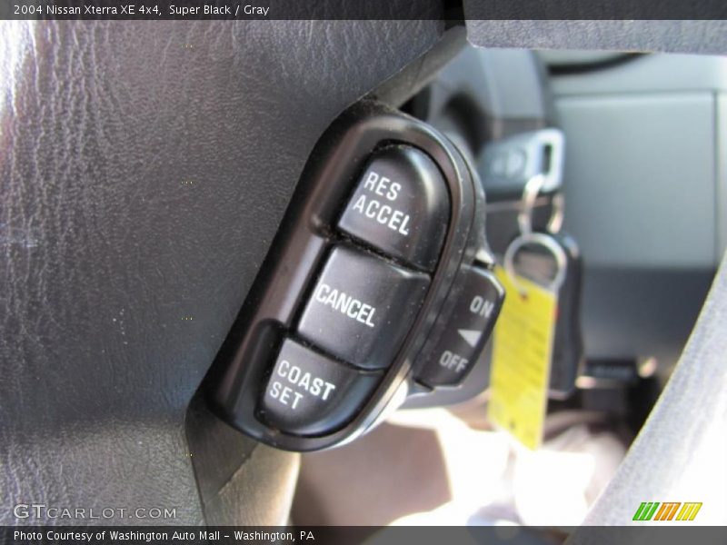 Super Black / Gray 2004 Nissan Xterra XE 4x4